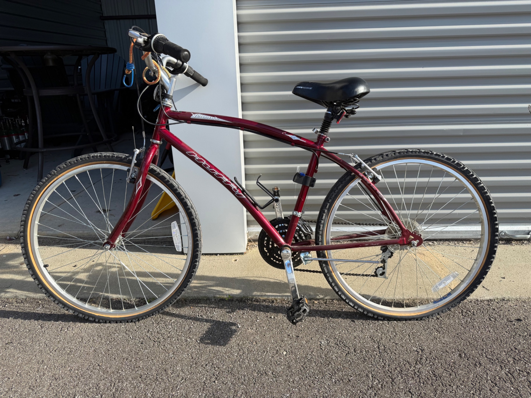 Huffy Verona Men's Comfort Bike — Red